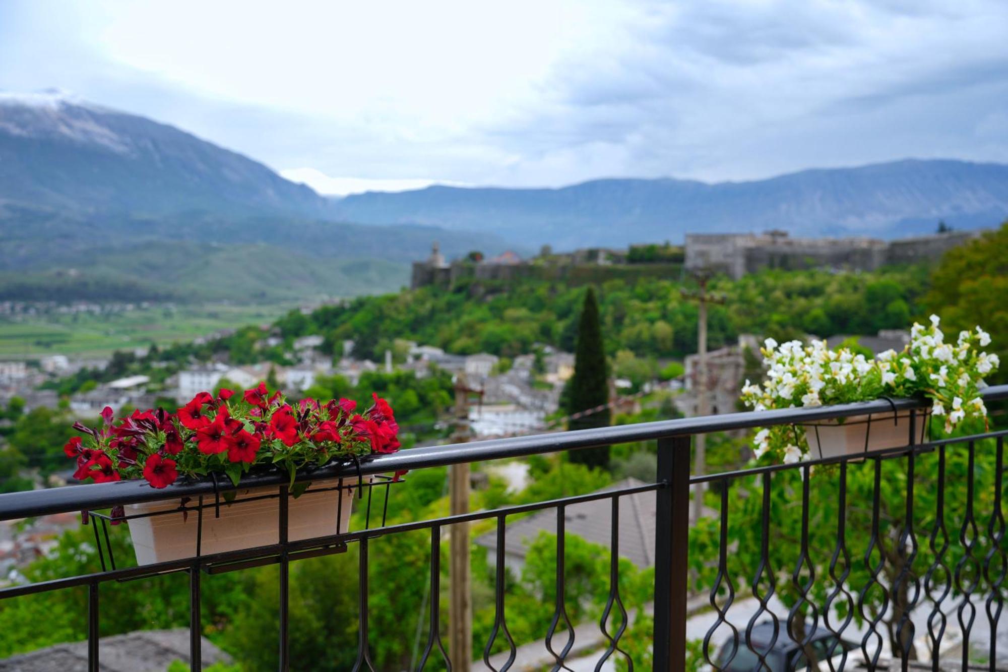 Emblematic House Apartment 4 Gjirokastra Zewnętrze zdjęcie